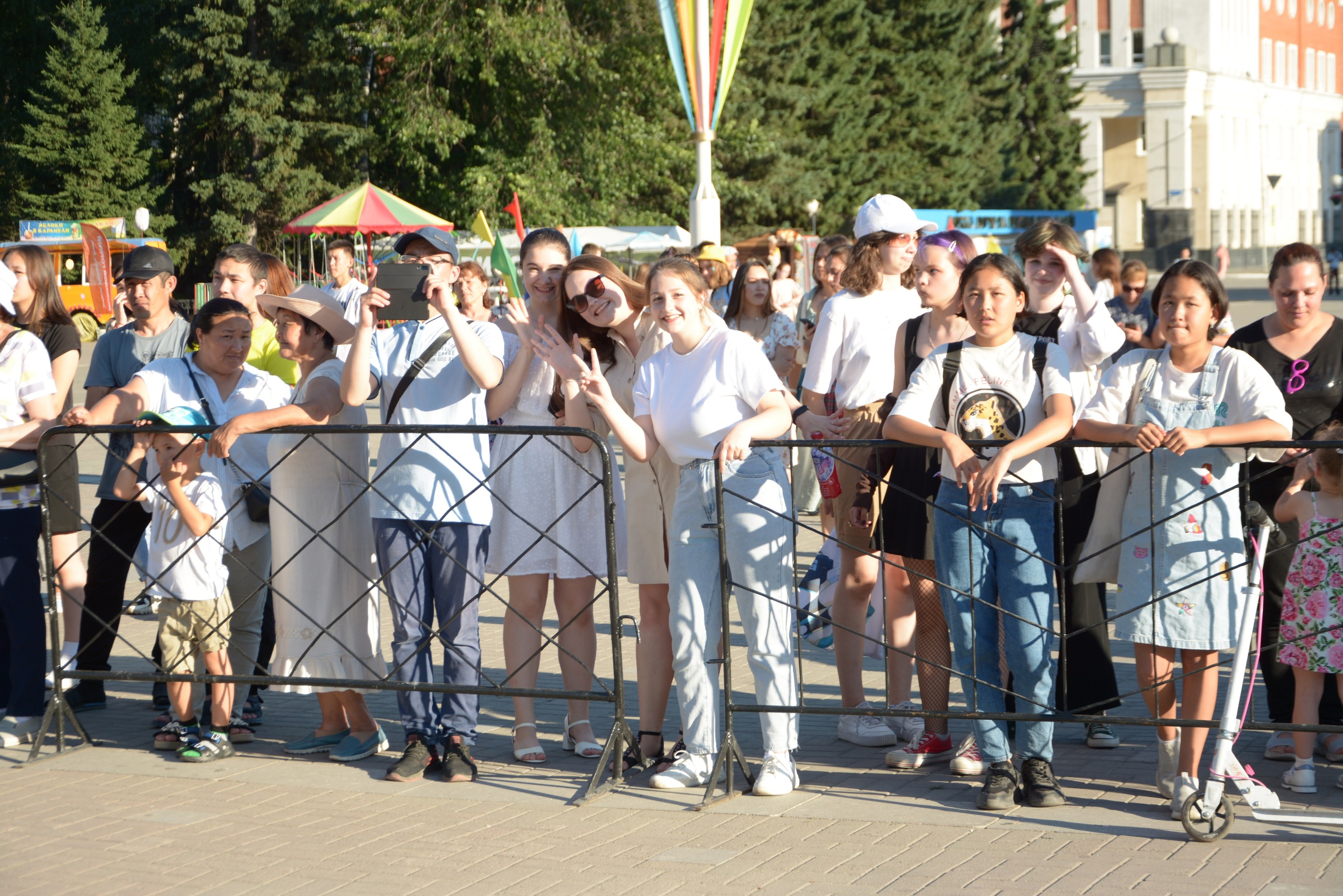 25 июня на центральной площади Горно-Алтайска прошёл праздник, посвящённый Дню молодёжи